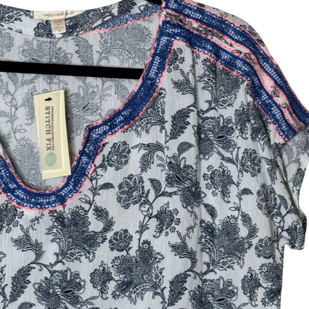 Skies Are Blue Stitch Fix Boho Floral Embroidered Top Size Small NWT Rayon - Picture 3 of 10